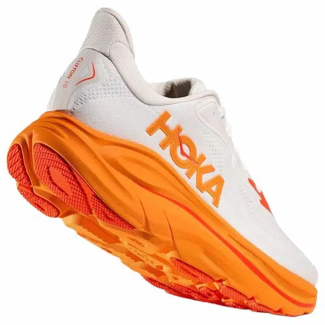 HOKA ONE ONE CLIFTON 10