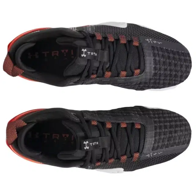 Under Armour TriBase Reign 6