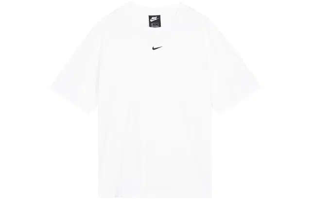 Nike Sportswear Essentials