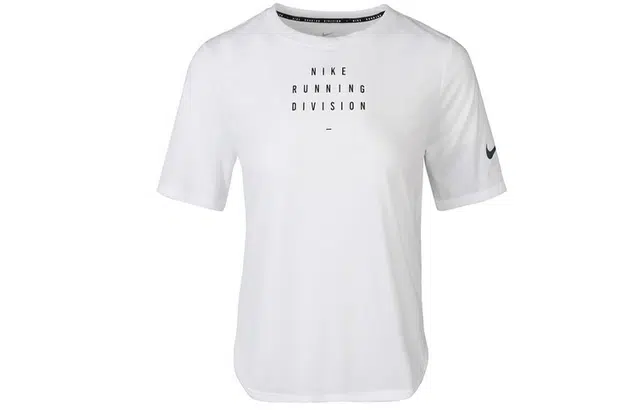 Nike SS20 T