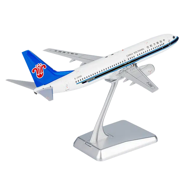 B737