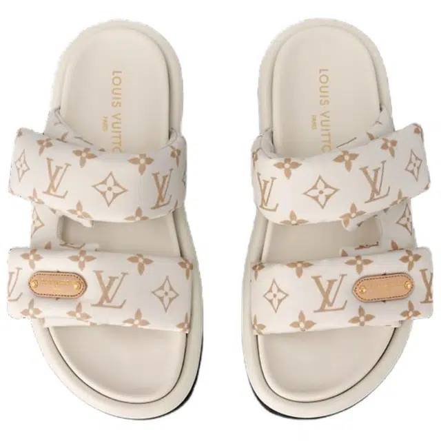 LOUIS VUITTON Pool Pillow Comfort