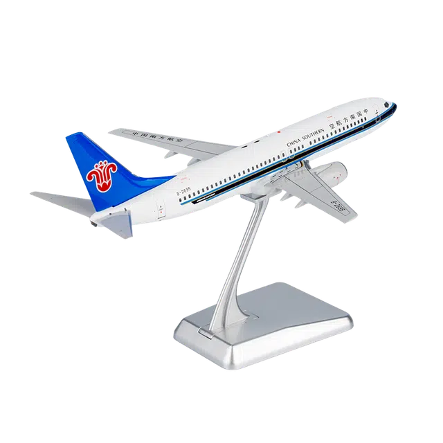 B737