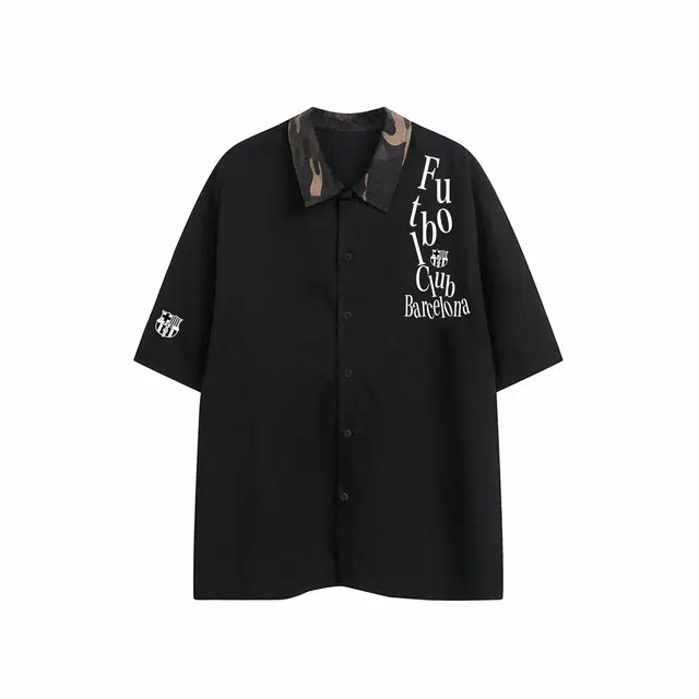 巴塞罗那足球俱乐部 美式百搭潮牌舒适简约时尚宽松适中字母条纹迷彩翻领常规落肩纽扣短袖衬衫 男女同款