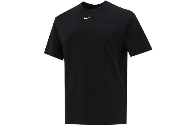 Nike Sportswear Essential Logo T