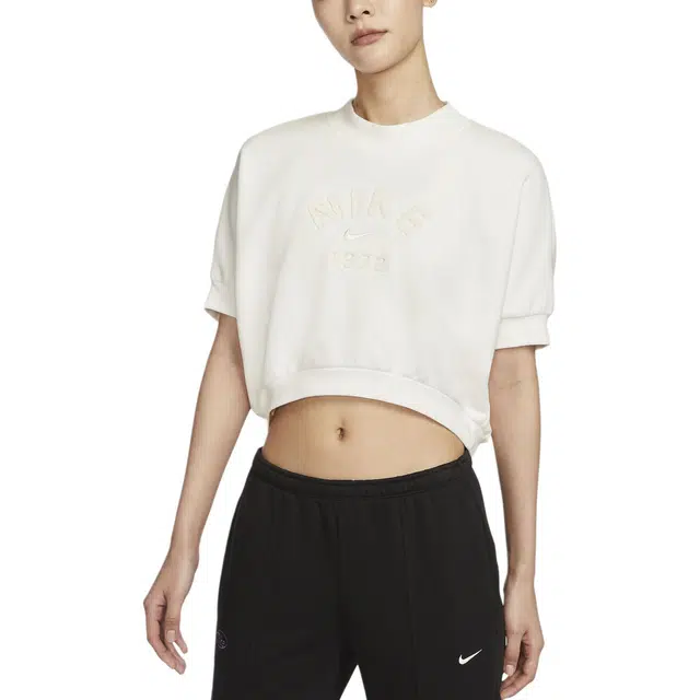 Nike Sportswear NSW COLLECTION logo