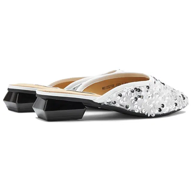 NINE WEST