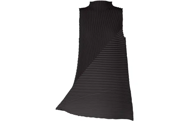 ISSEY MIYAKE SS23 T