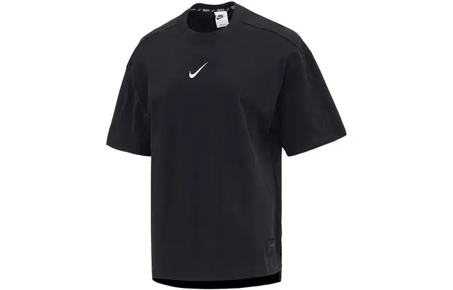 Nike Sportswear City Utility Logo T