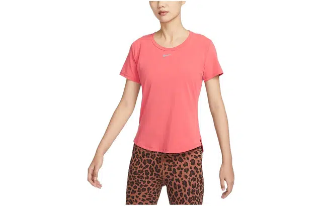 Nike Dri-FIT One Luxe T