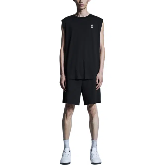 On Courtside Shorts LOGO