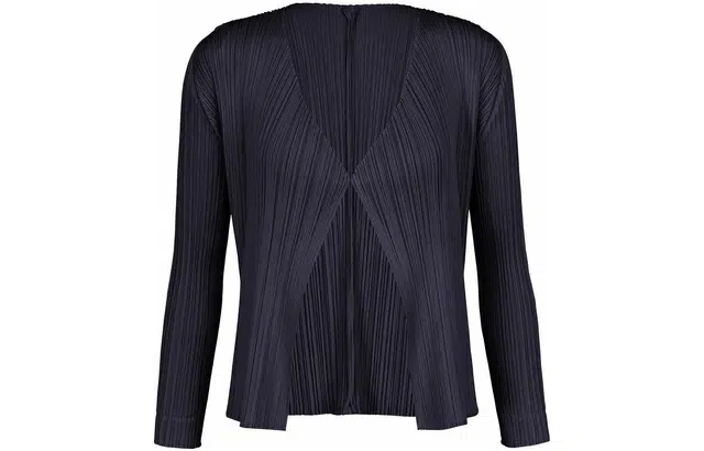 PLEATS PLEASE ISSEY MIYAKE v
