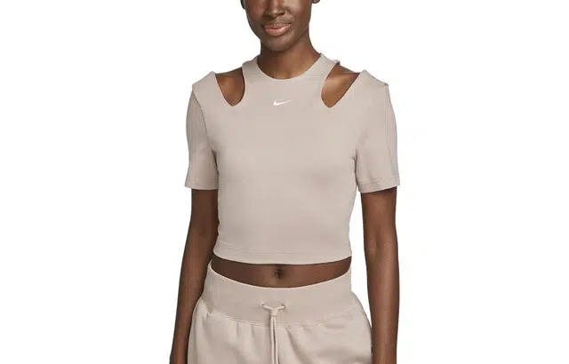 Nike Sportswear Essentials T