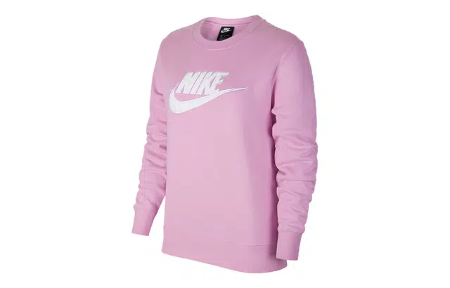 Nike Sportswear Essential logo