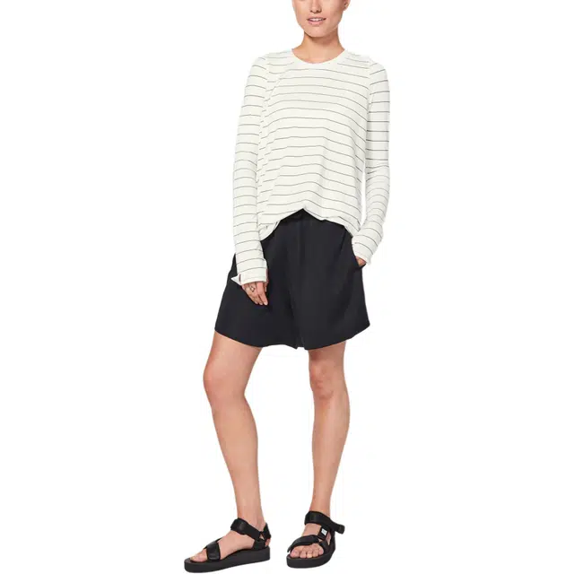 lululemon Tuck and Flow T