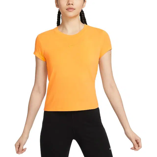 Nike Sportswear Chill Knit logo T