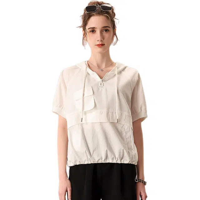 粉红玛琍 纯色简约舒适连帽短袖衬衫 女款 白色