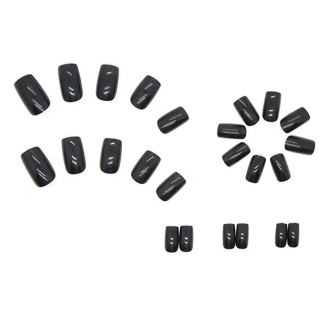 馨枕居 甜酷显白  穿戴甲 中梯黑色纯色