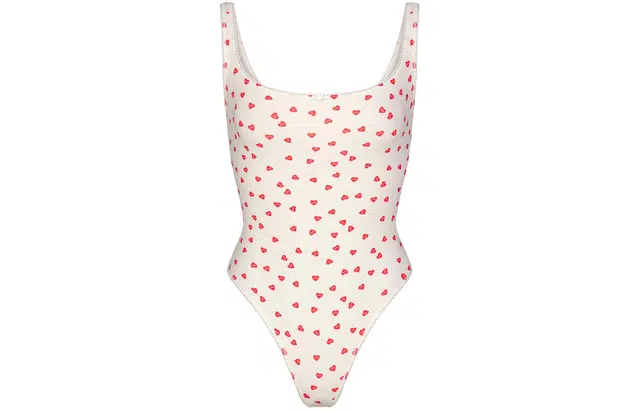 SKIMS FITS EVERYBODY PICOT TRIM SQUARE NECK BODYSUIT RUBY HEART PRINT
