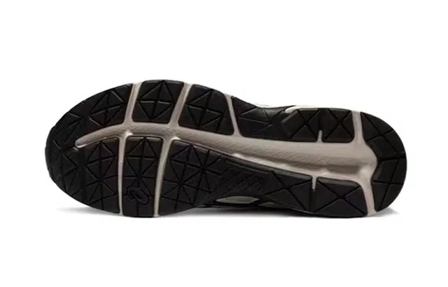 Asics Gel-Contend 4