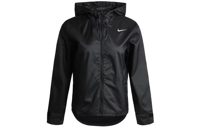 Nike Essential Jacket