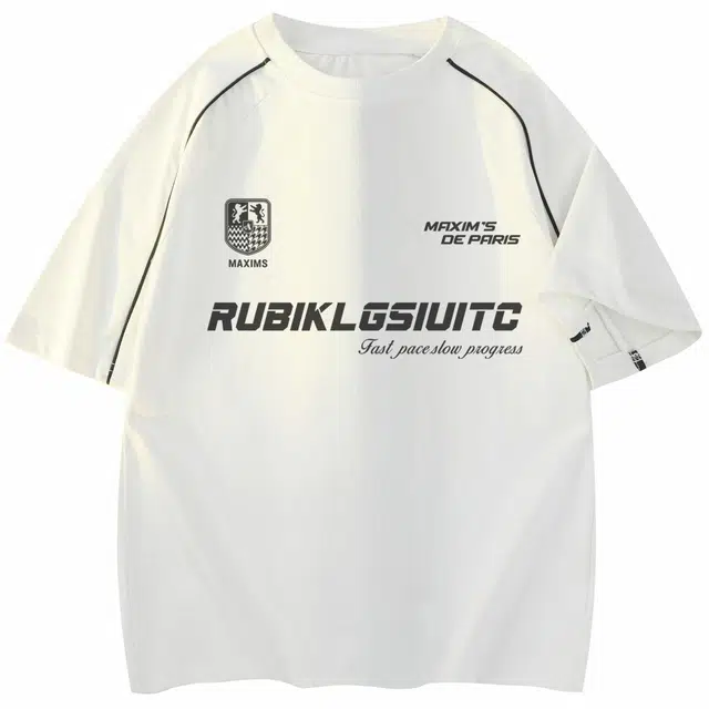 maxim's de paris logoT