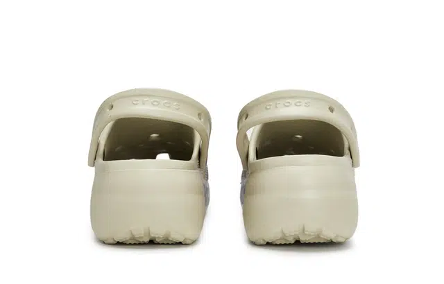 Crocs Classic Platform Clog 811