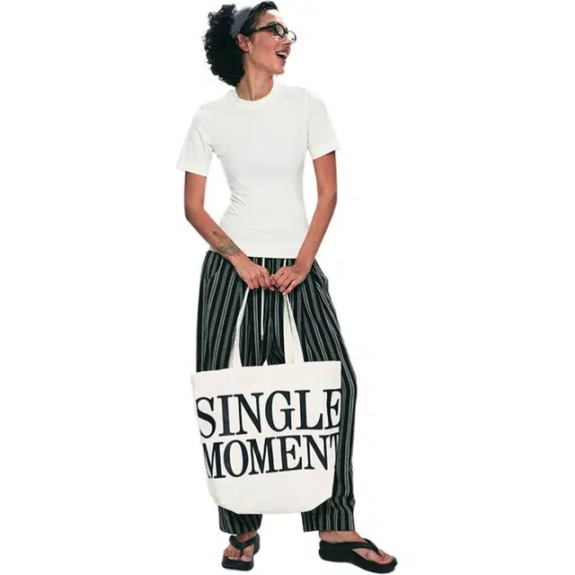 SINGLE MOMENT T