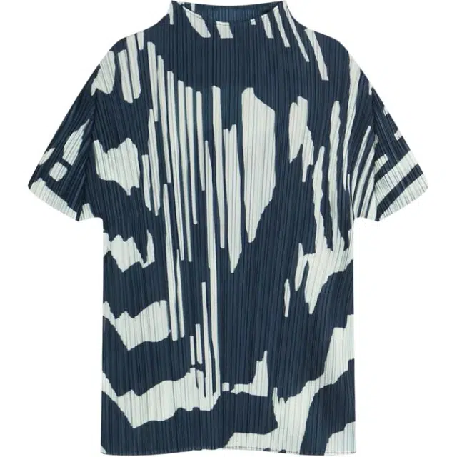 PLEATS PLEASE ISSEY MIYAKE T