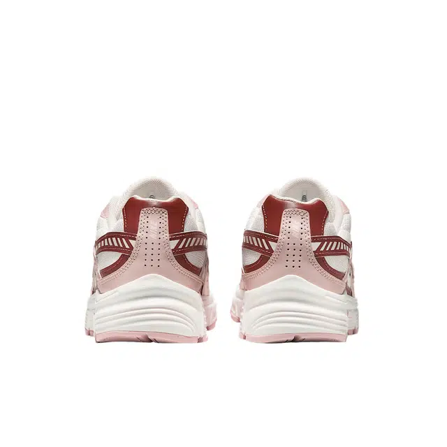 Nike Initiator