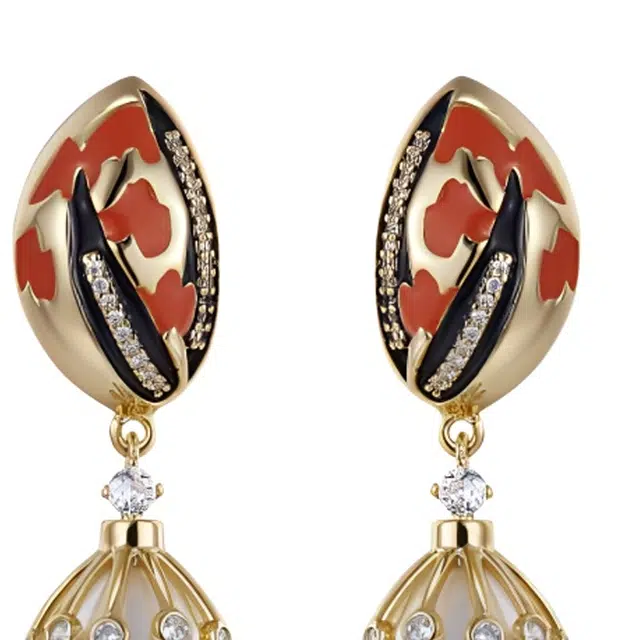 MIDNIGHT OPERA HOUSE 18K
