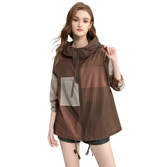 她池 拼色宽松落肩抽绳休闲连帽夹克外套 女款 深咖拼砖红