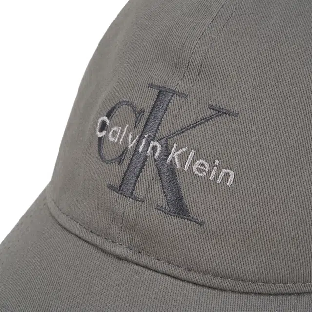 CALVIN KLEIN