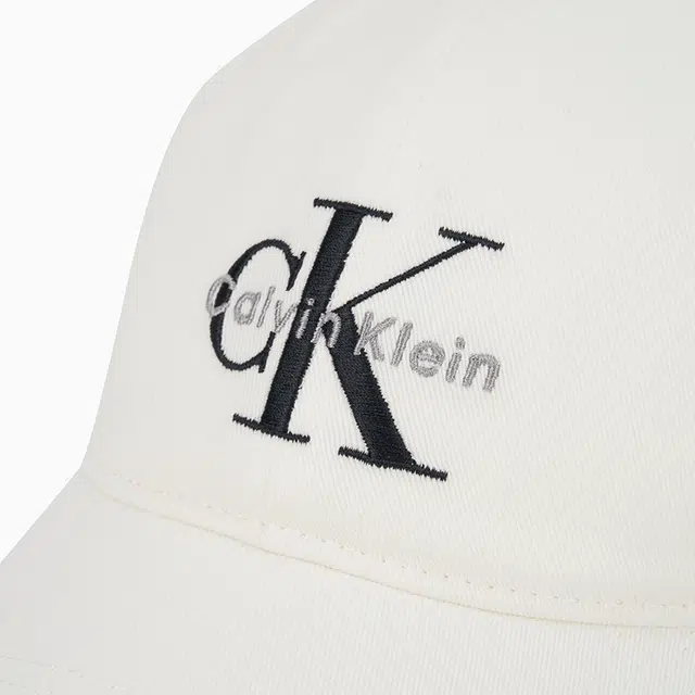 CALVIN KLEIN