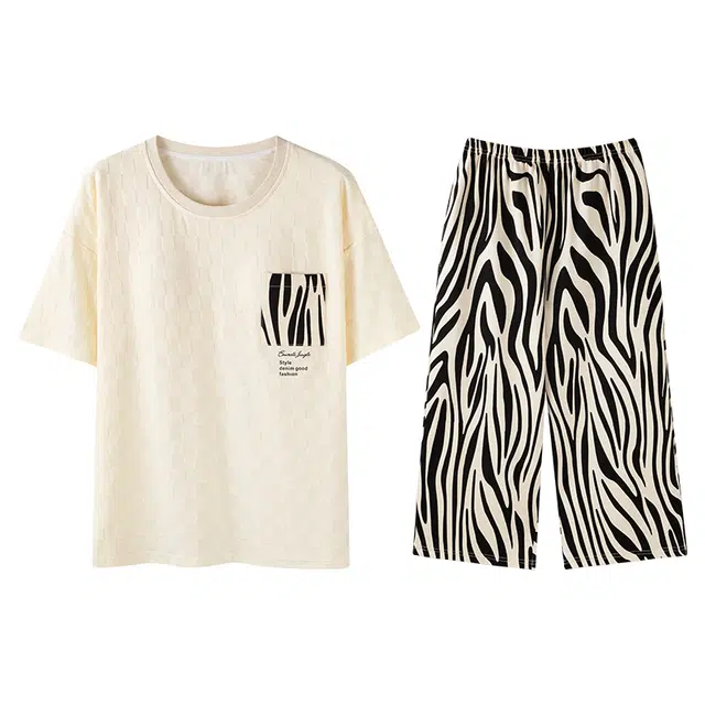 向薇 透气亲肤圆领短袖七分裤可爱家居服睡衣套装 女款 图片色