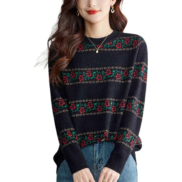 曲韩 时尚复古圆领内搭条纹花卉长袖针织衫 女款 黑色