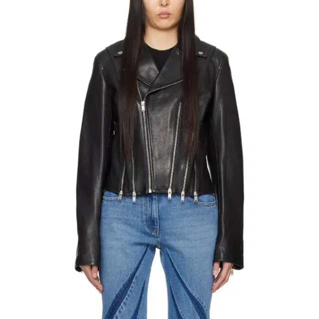 DION LEE