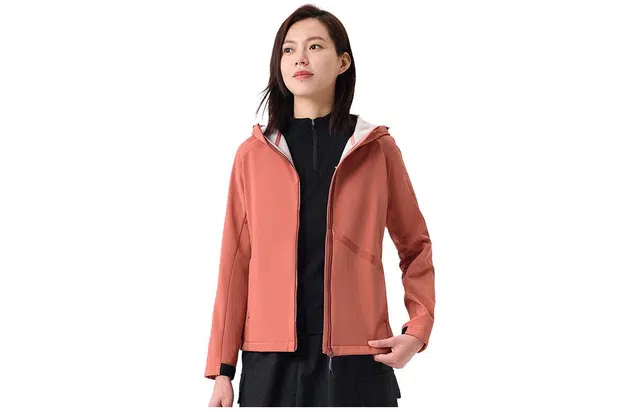 探路者 户外防风保暖防泼水弹力软壳夹克外套 女款 姜饼红