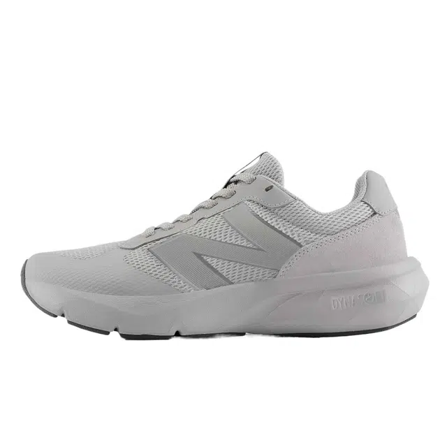 New Balance Dynasoft UA800