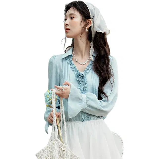 谜秀 日系玫瑰花甜美百搭木耳边花朵喇叭法式复古气质长袖衬衫 女款 海盐色