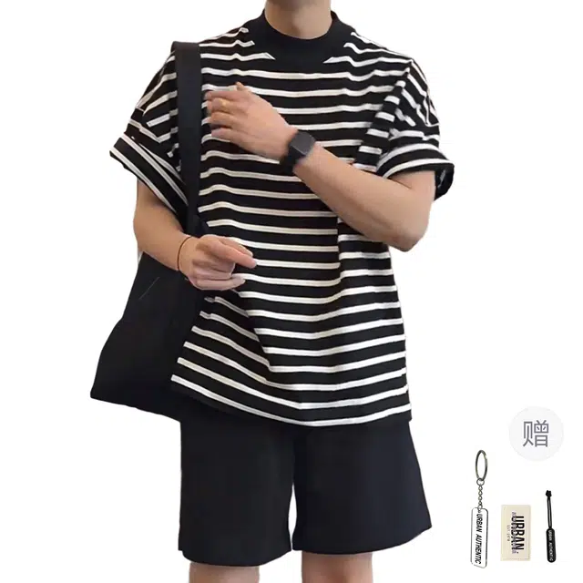 URBAN AUTHENTIC T