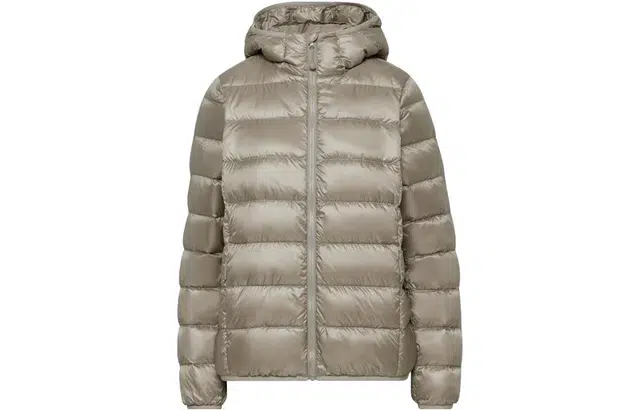 ARITZIA TNA Little Puff Classic 8