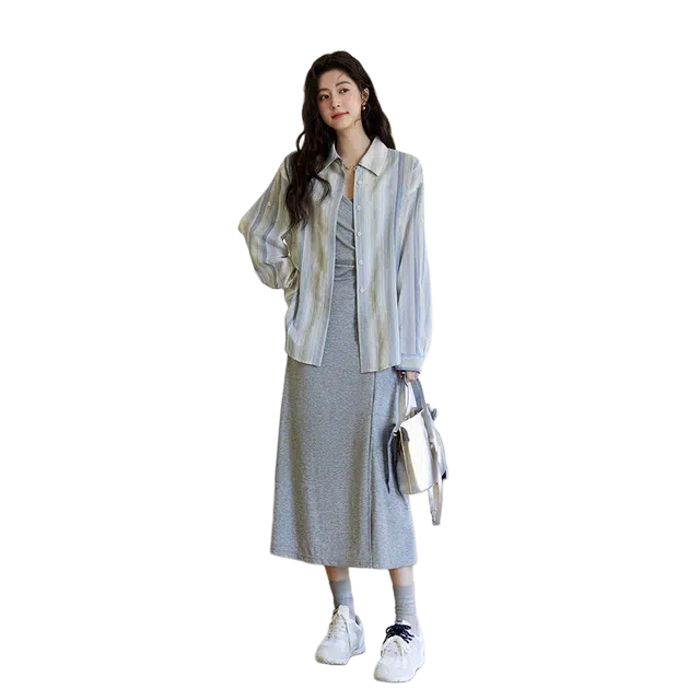 谜秀 高智感学院风文艺感百搭干练小清新慵懒彩虹线外套蓝色条纹落肩长袖衬衫 女款 海盐蓝