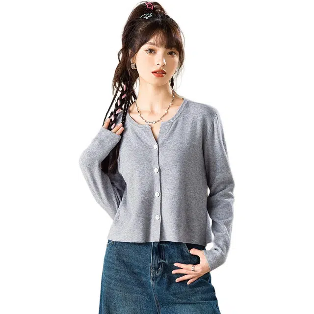 法文箱子 纯色时尚简约舒适百搭长袖圆领针织衫 女款