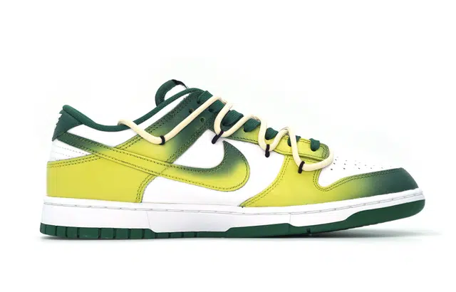 Nike Dunk Low Retro "Varsity Green"