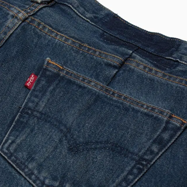 Levis