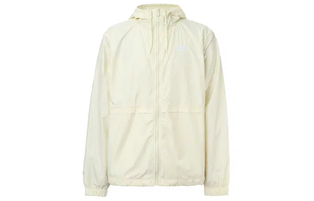 Nike Sportswear Essential Repel Logo