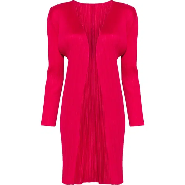 PLEATS PLEASE ISSEY MIYAKE