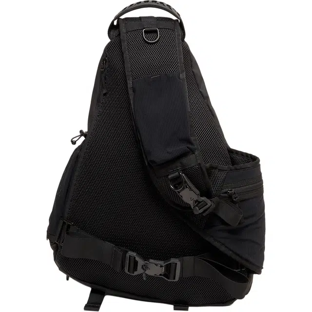 Oakley Latitude
