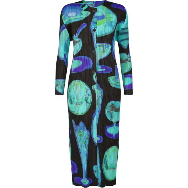 PLEATS PLEASE ISSEY MIYAKE